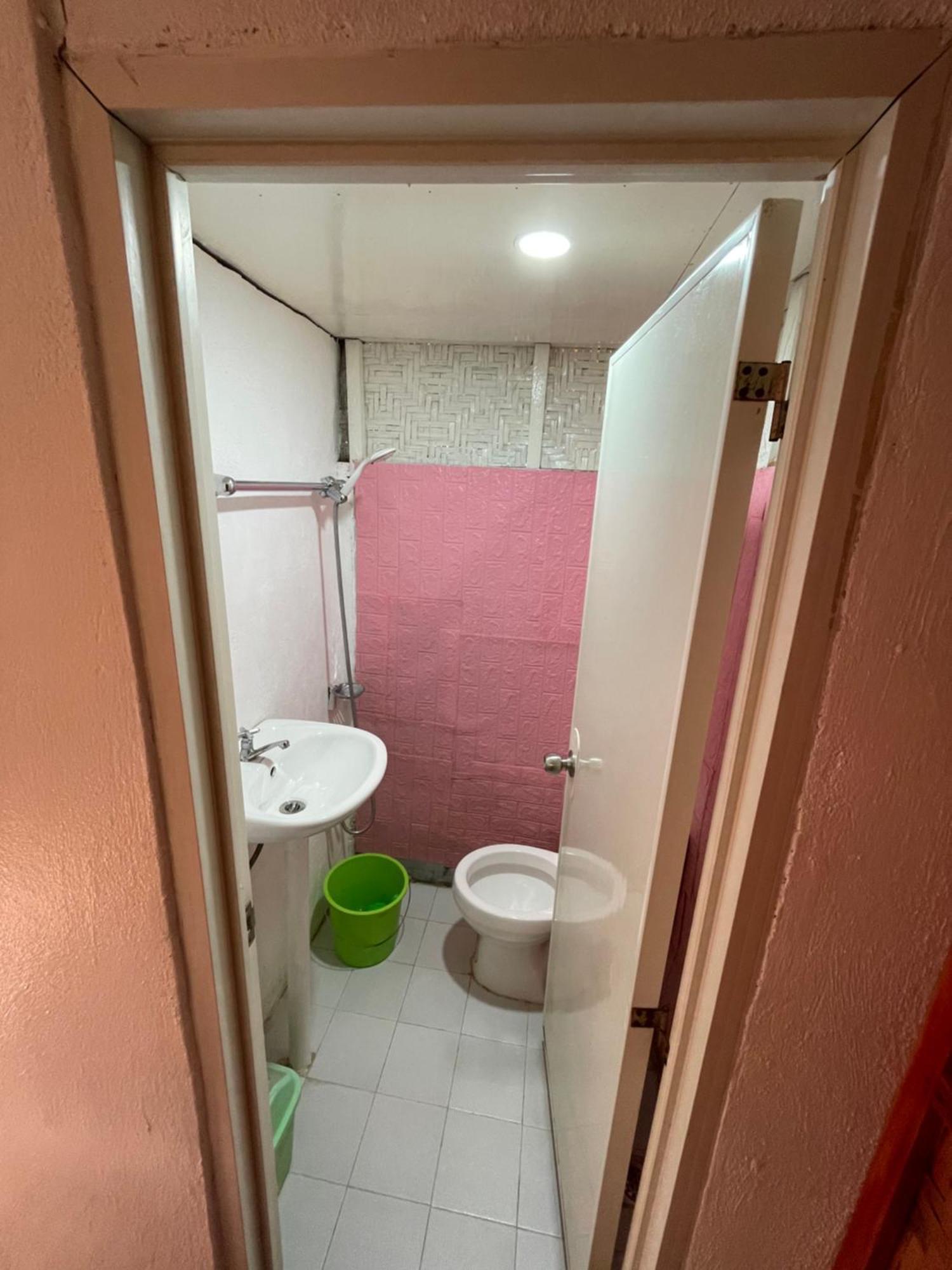 Fely'S Homestay Batuan Buitenkant foto